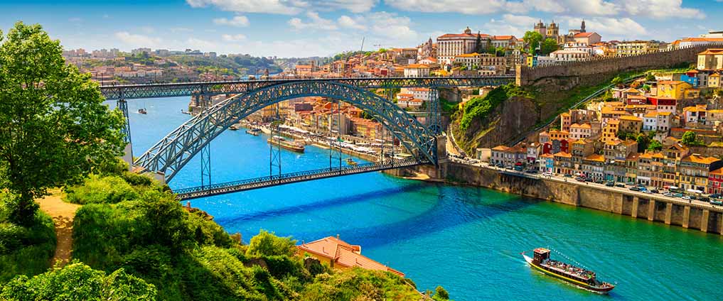 aerial view of Luís I Bridge in Porto